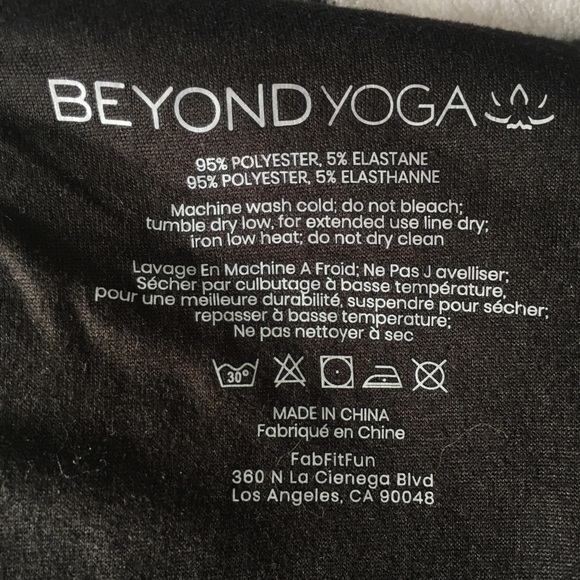 Beyond Yoga | black infinity hidden zipper scarf - Picture 7 of 7